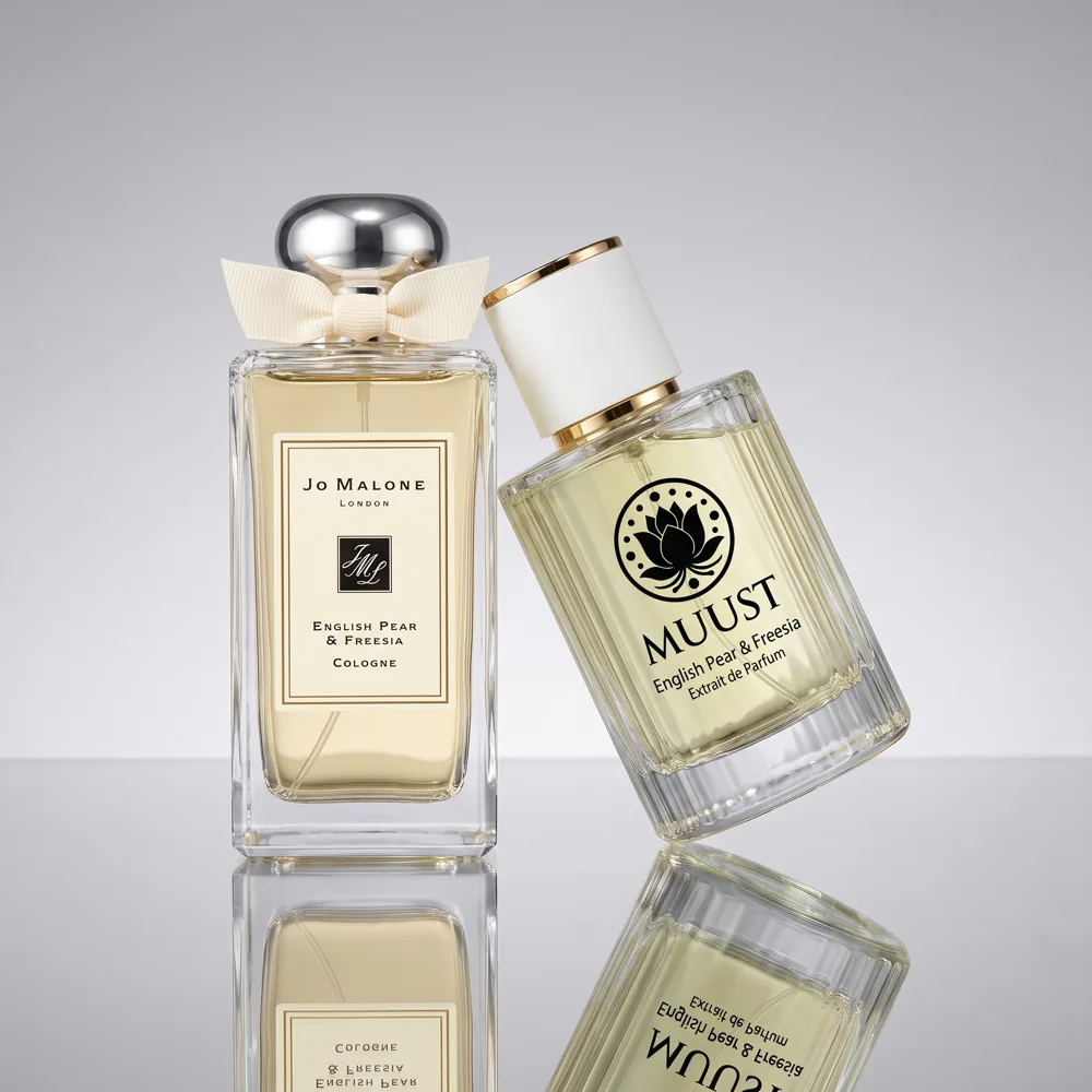 English Pear & Freesia vs Muust Frésia